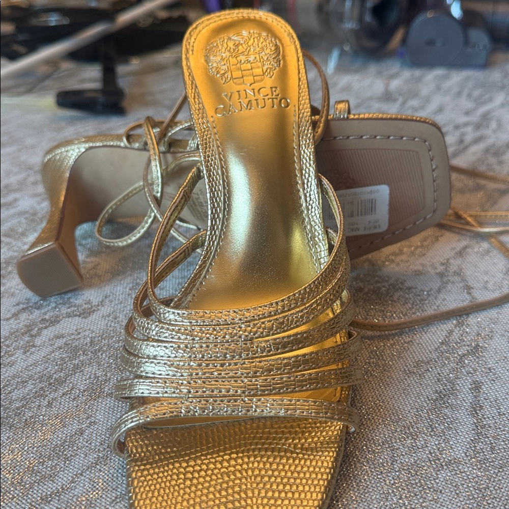 Vince Camuto long straps - Picture 5 of 5
